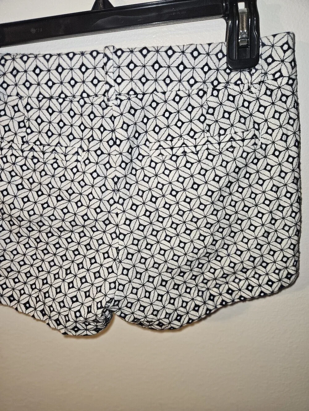 J Crew Womans Shorts Size 6